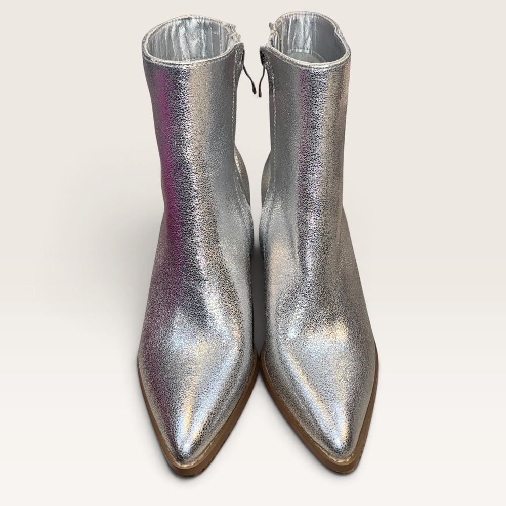 Berness Tallulah Metallic Silver Western Ankle Boots Pointed Toe Size 5.5